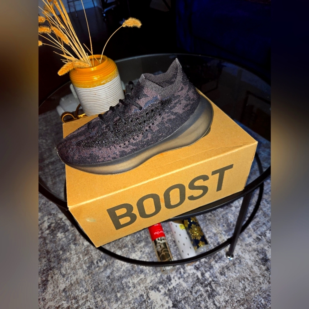 Yeezy 380 Adidas - Women's Sneakers